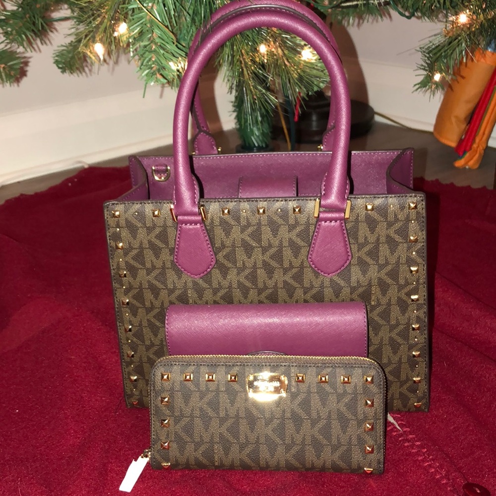BNWT STUDDED BRIDGETTE TOTE & WALLET